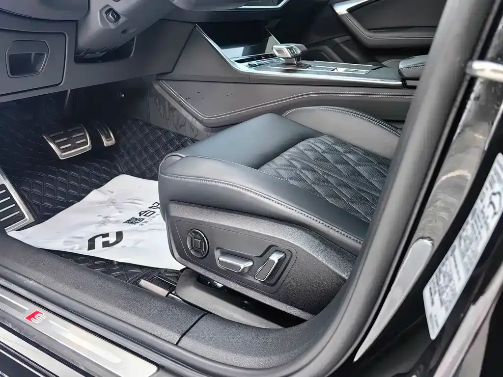 Audi A6L 2025 из CN, фото 7
