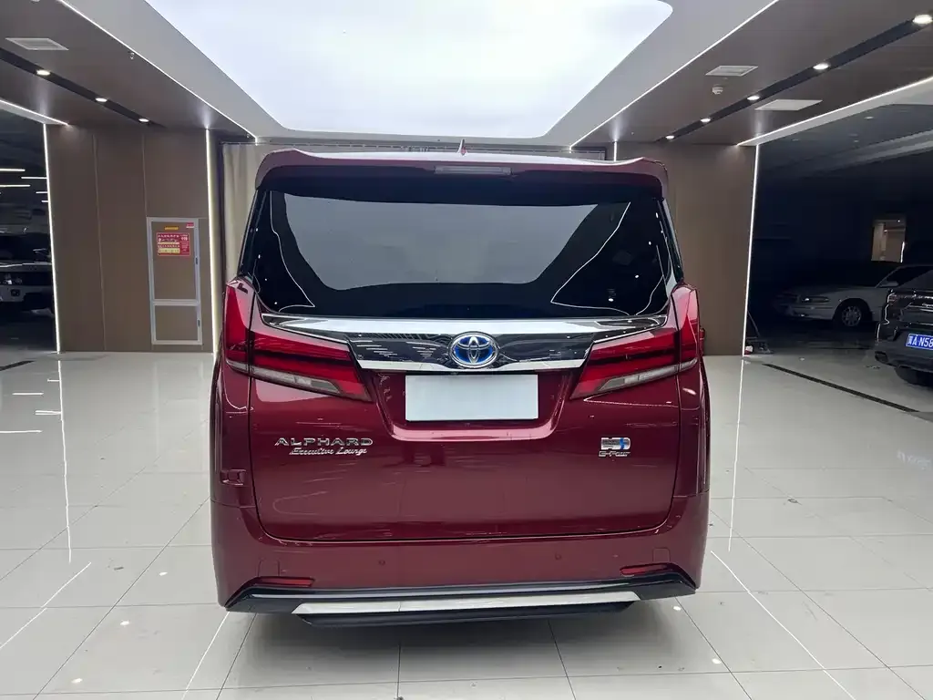 Toyota Alphard 2022 из CN, фото 8