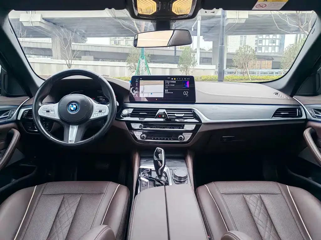 BMW 5 Series New Energy — фото 6
