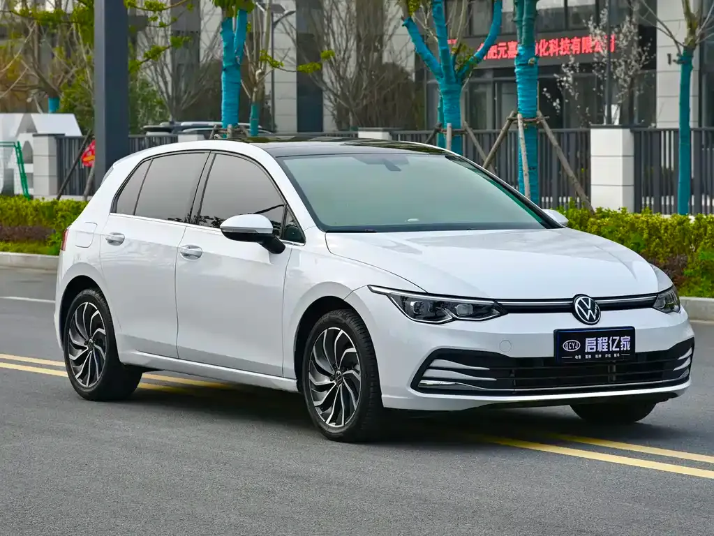 Volkswagen Golf 2024 из CN, фото 8