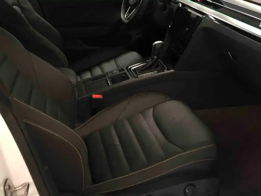 Volkswagen CC 2022 из CN, фото 7