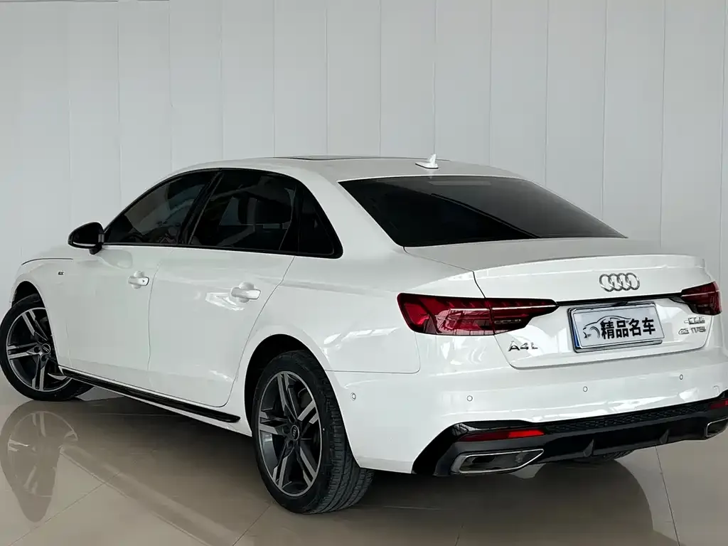 Audi A4L 2023 из CN, фото 7