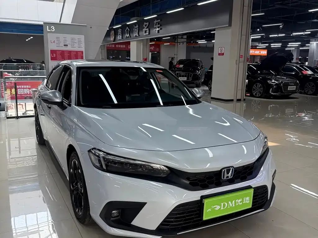 Honda Civic — фото 1
