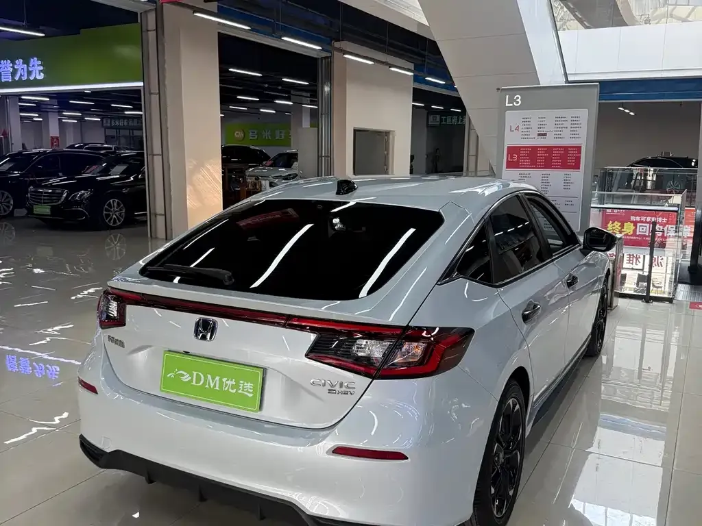 Honda Civic — фото 9