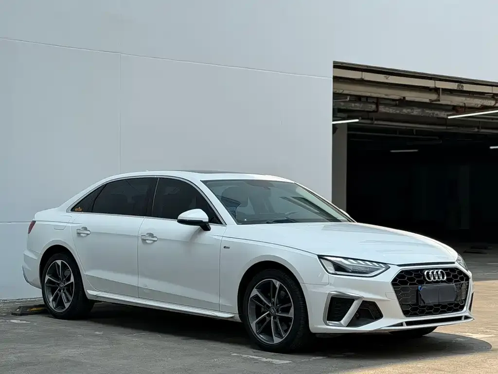 Audi A4L 2021 из CN, фото 6