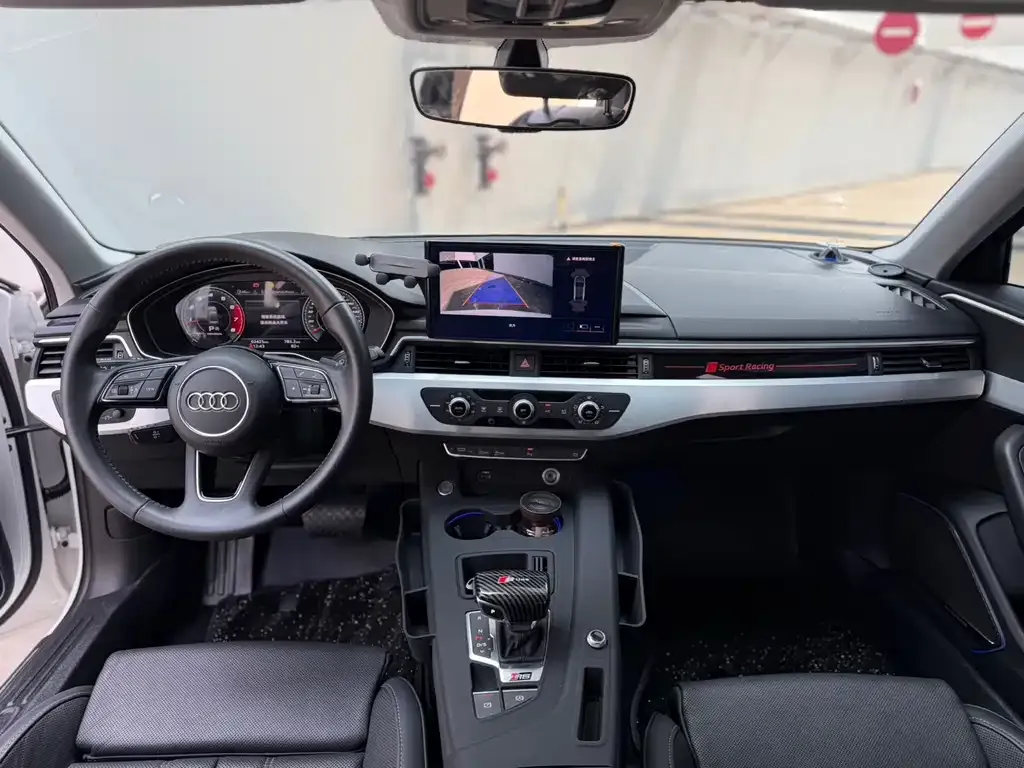 Audi A4L 2021 из CN, фото 10