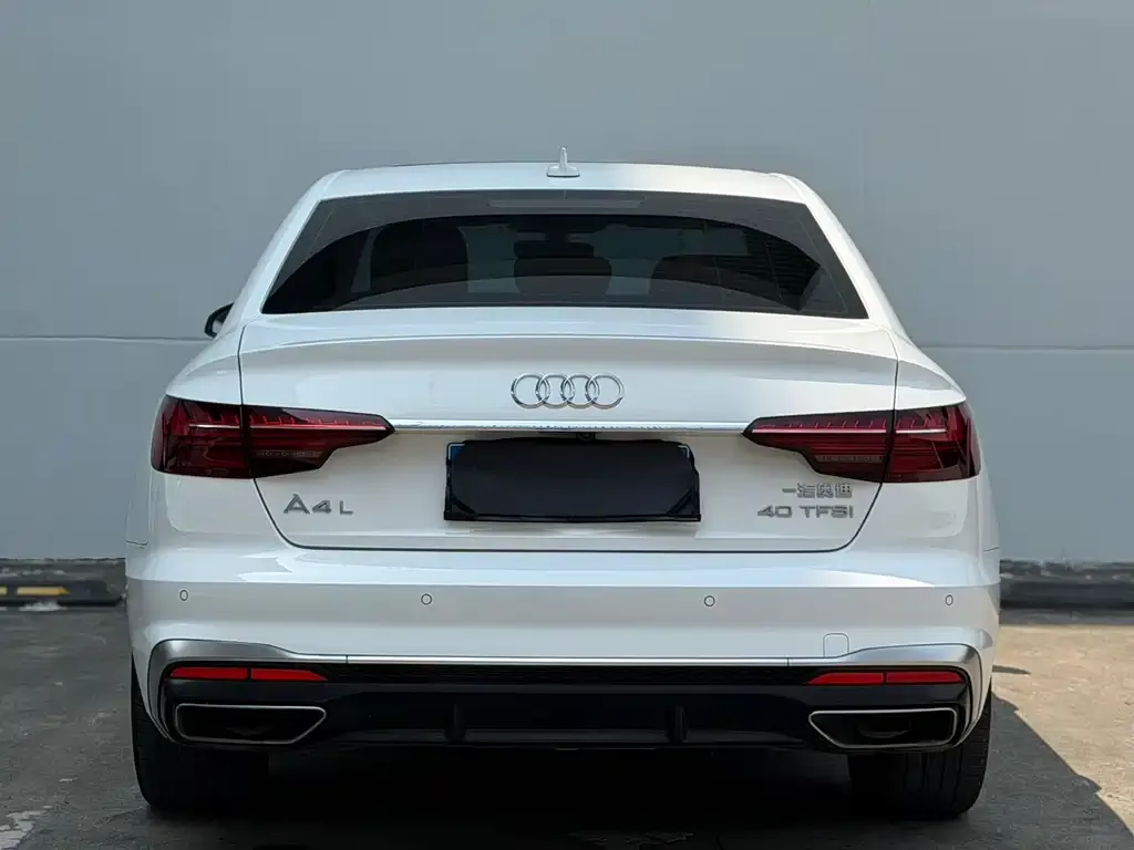 Audi A4L 2021 из CN, фото 3
