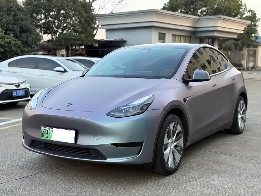 Tesla Model Y — фото 6