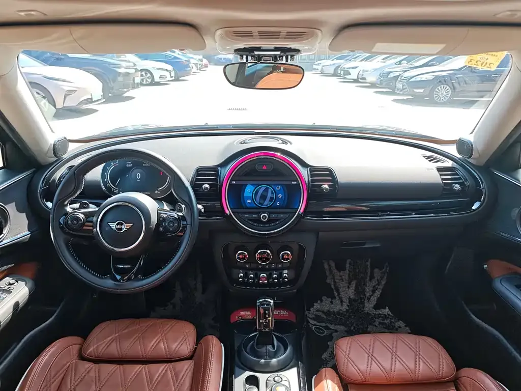 MINI Clubman — фото 4
