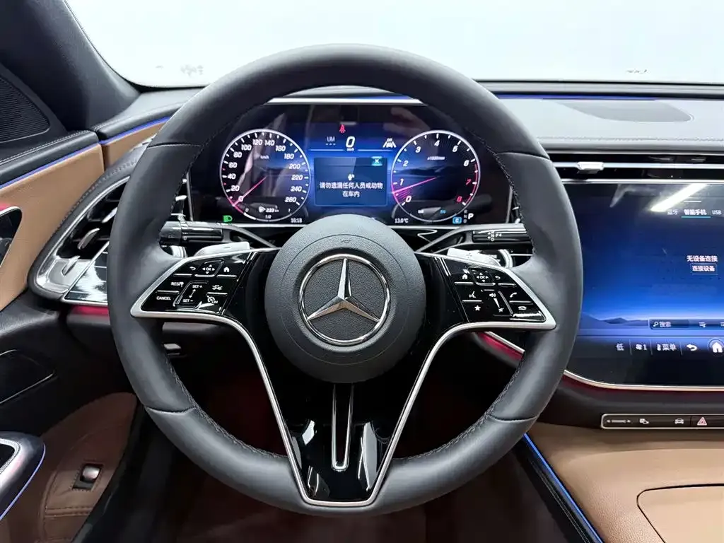 Mercedes-Benz E-Class — фото 10