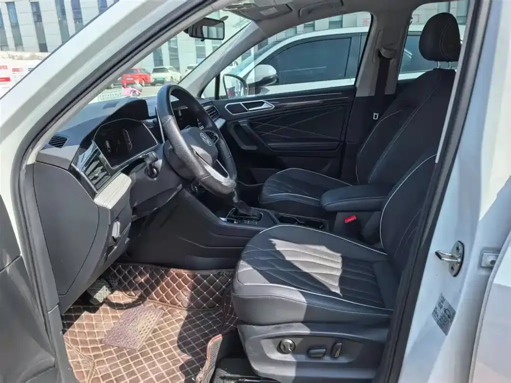 Volkswagen Tiguan L 2022 из CN, фото 4
