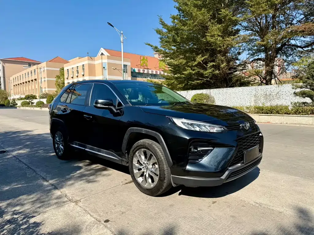 Toyota Wildlander — фото 10