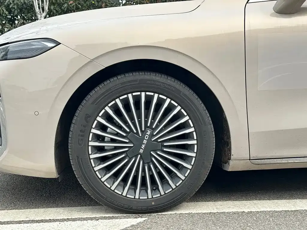 Roewe M7 DMH 2026 из CN, фото 7