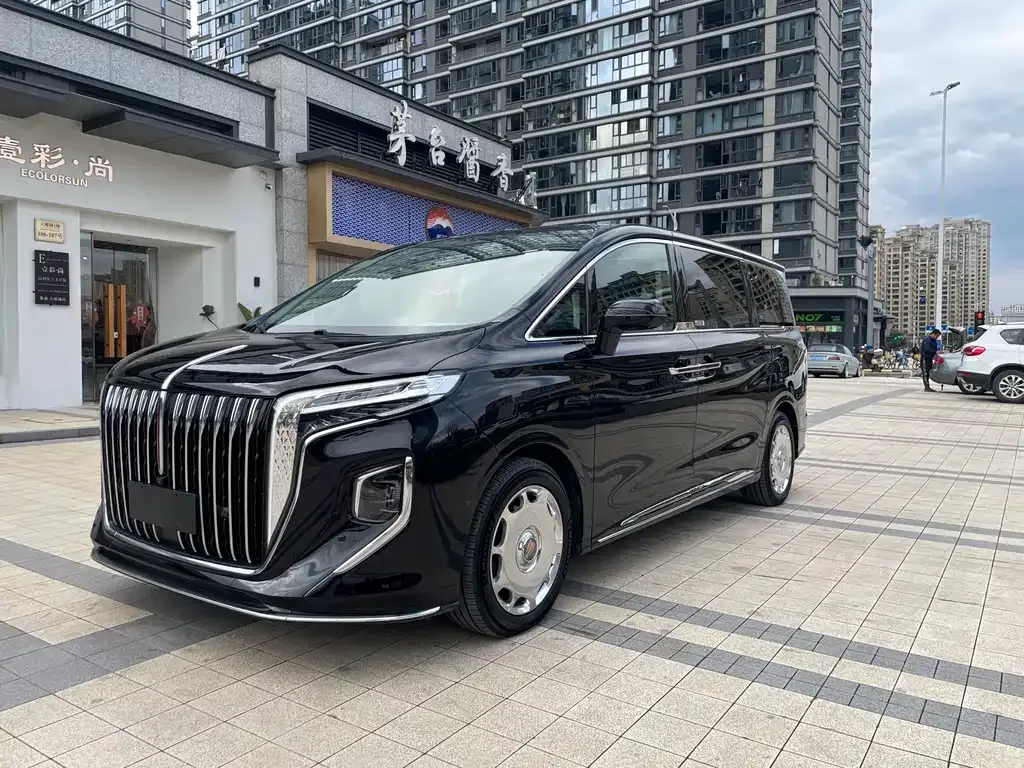 Hongqi HQ9 — фото 1