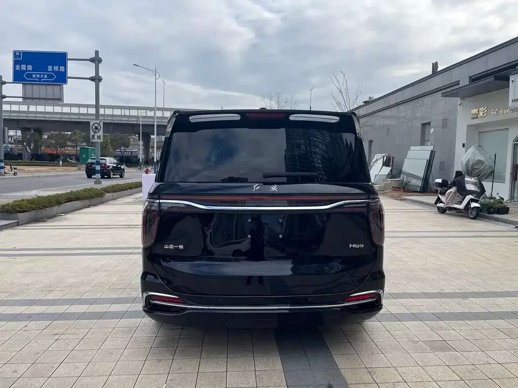 Hongqi HQ9 — фото 3