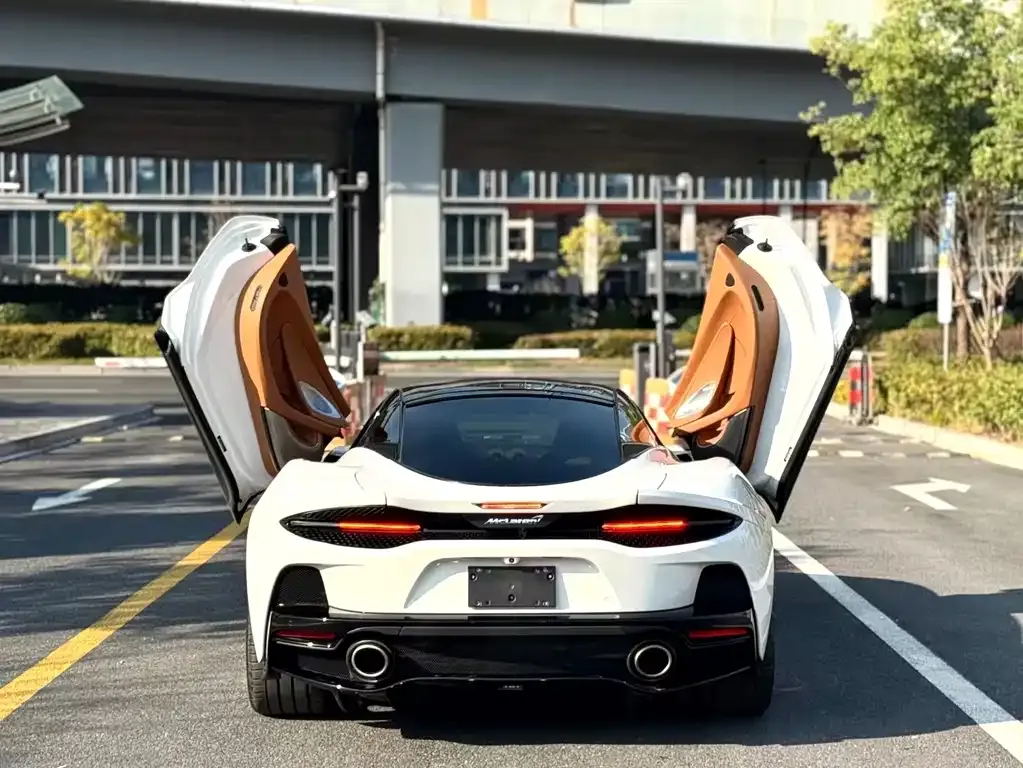 McLaren GT — фото 6