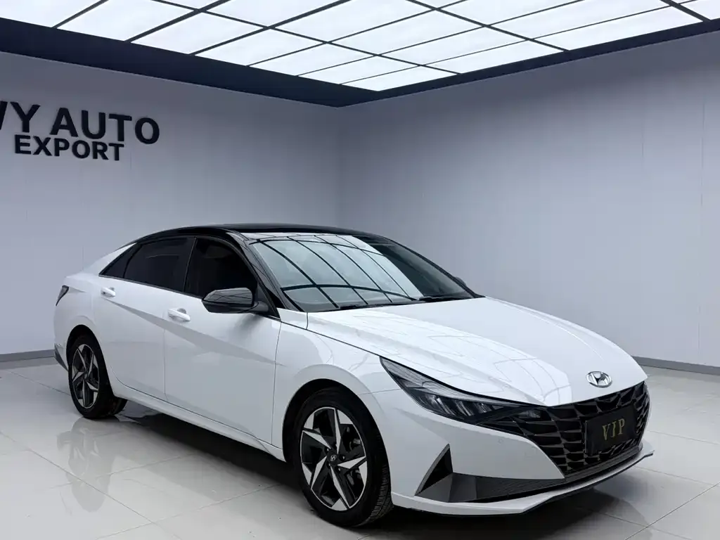 Hyundai Elantra — фото 2