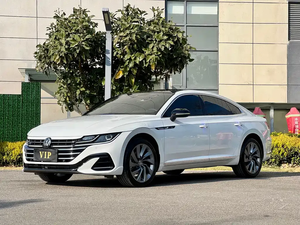 Volkswagen CC 2024 из CN, фото 1