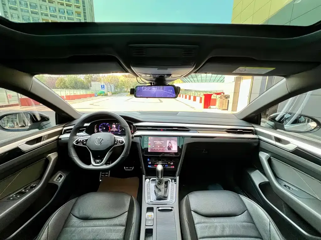 Volkswagen CC 2024 из CN, фото 3