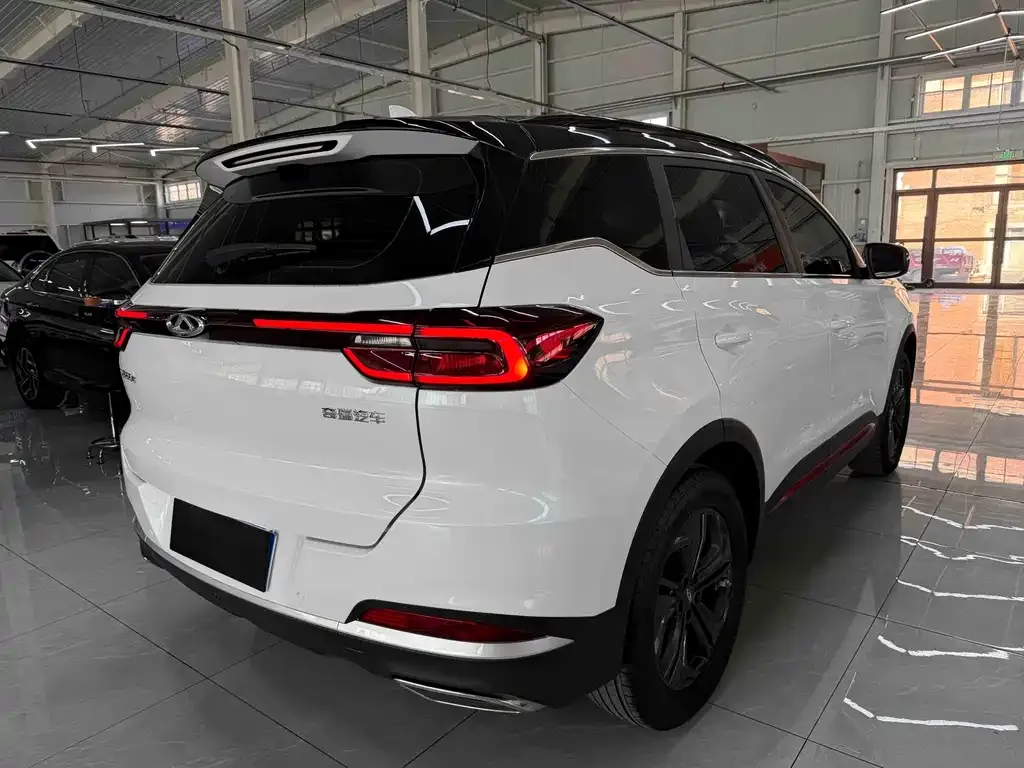 Chery Tiggo 7 — фото 9
