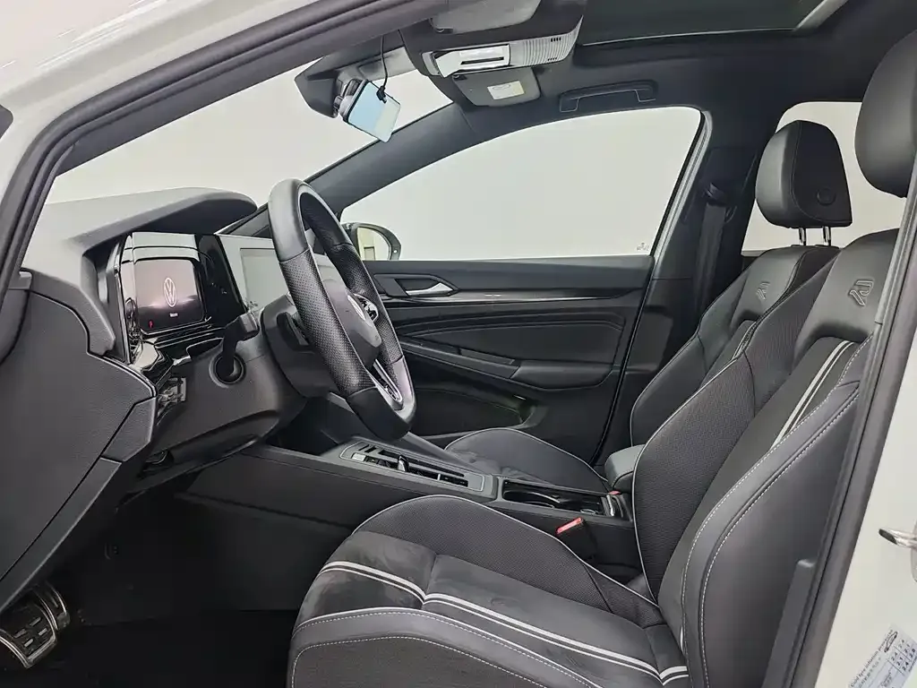 Volkswagen Golf 2022 из CN, фото 10