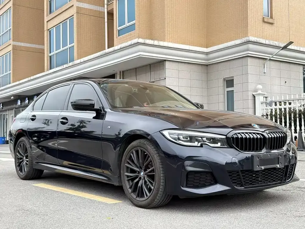 BMW 3 Series — фото 1