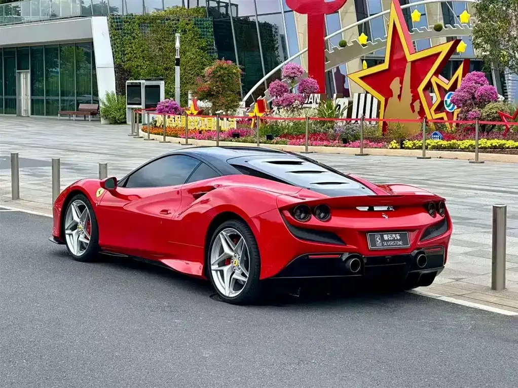 Ferrari F8 — фото 5