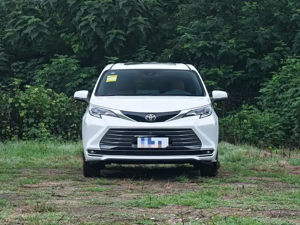 Toyota Sienna 2026 из CN, фото 1