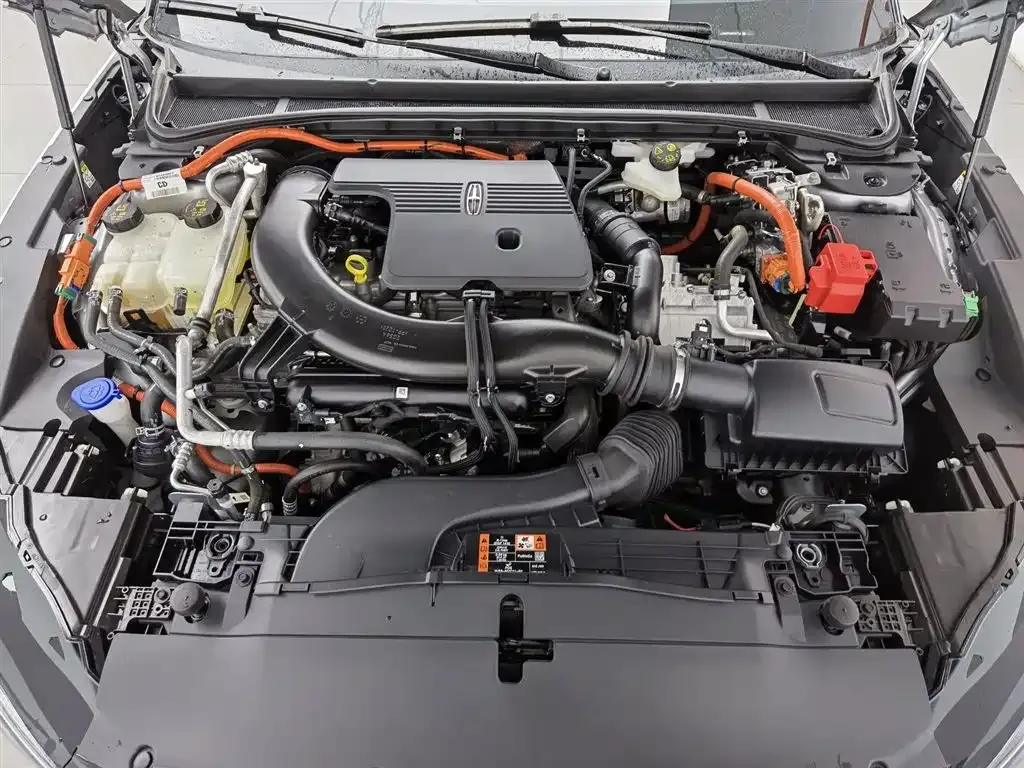 Lincoln Z 2025 из CN, фото 6