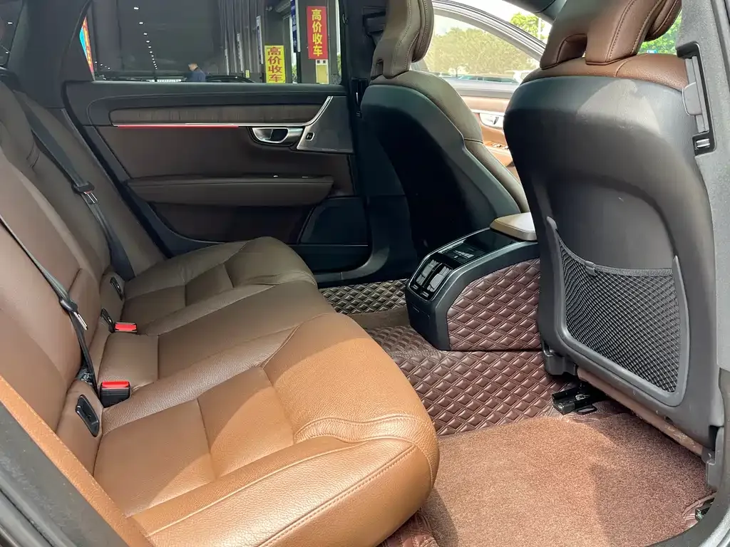 Volvo S90 2023 из CN, фото 8