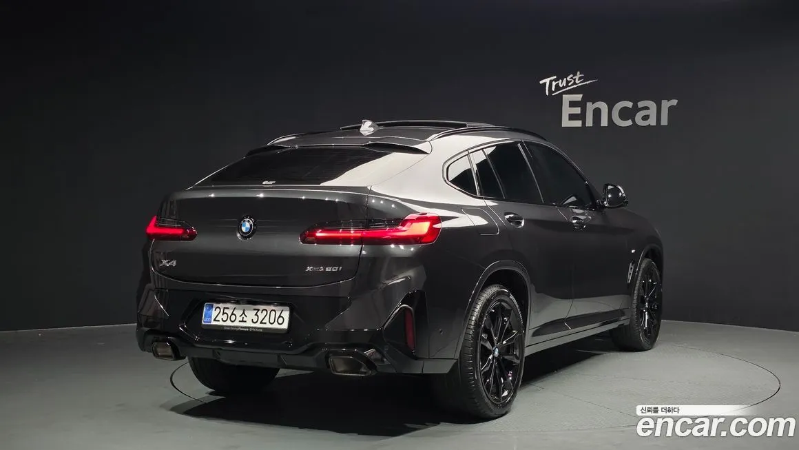 BMW X4 2025 из KR, фото 3