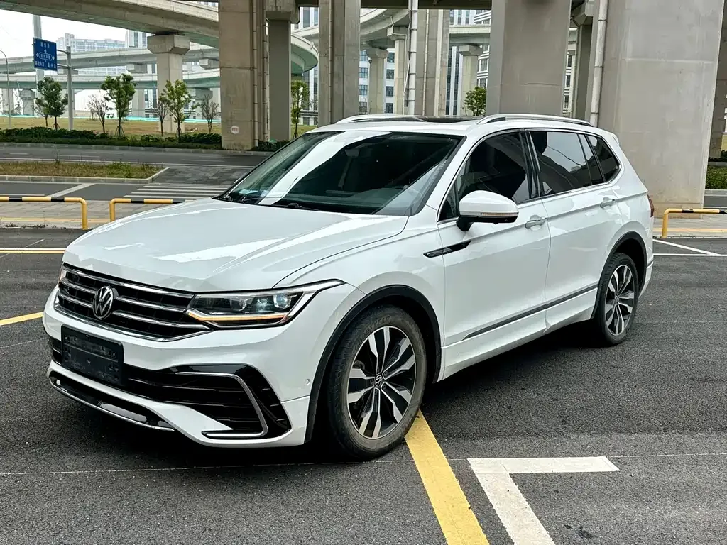 Volkswagen Tiguan L 2023 из CN, фото 1