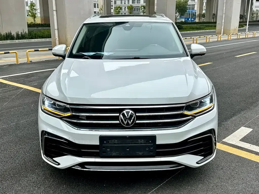 Volkswagen Tiguan L 2023 из CN, фото 2