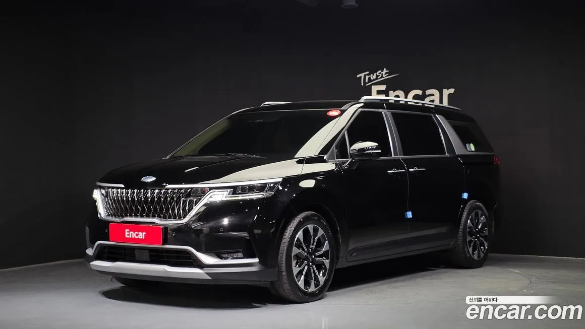 Kia Carnival — фото 1