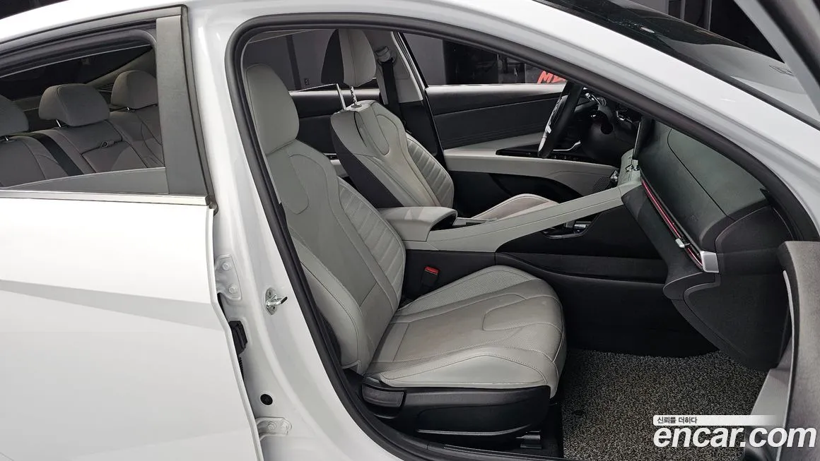 Hyundai AVANTE — фото 9