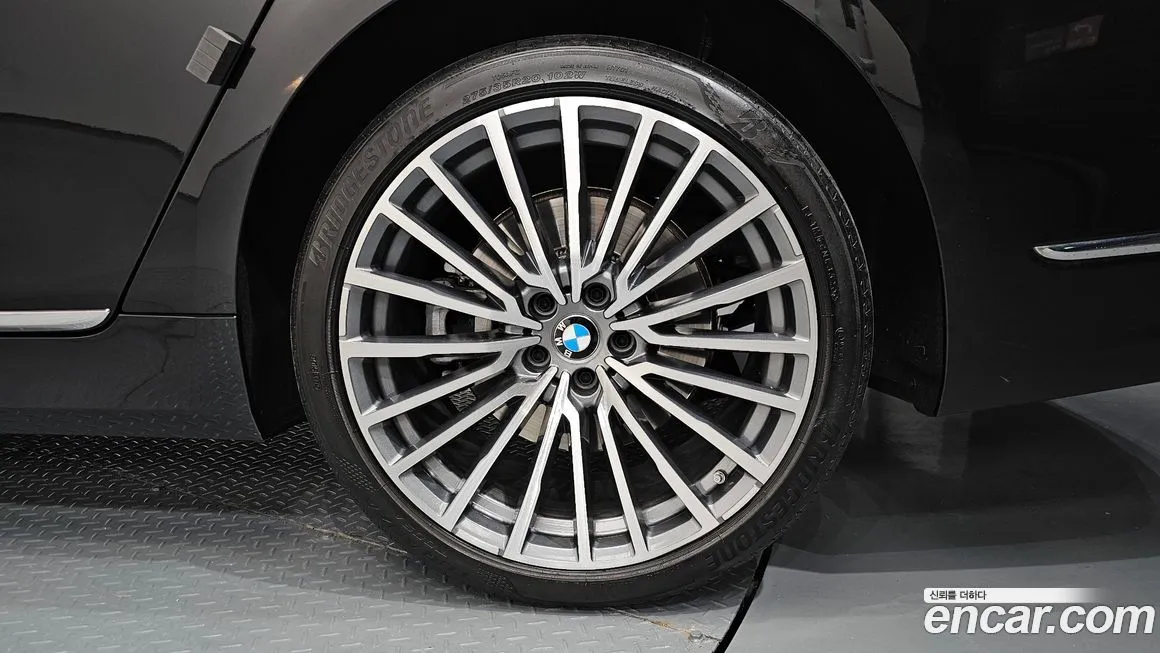 BMW 7-Series — фото 2