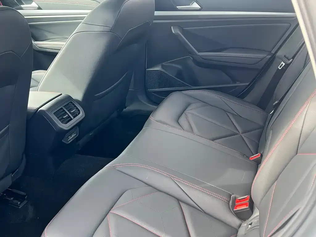 Volkswagen Lavida 2023 из CN, фото 4