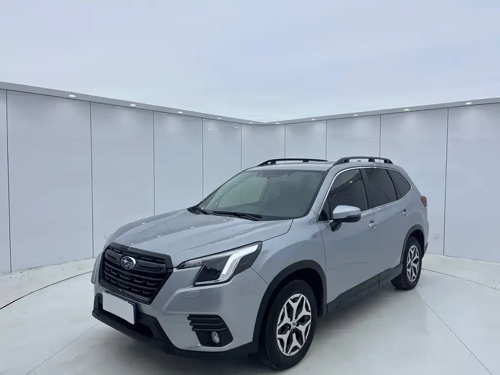 Subaru Forester 2022 из CN, фото 1