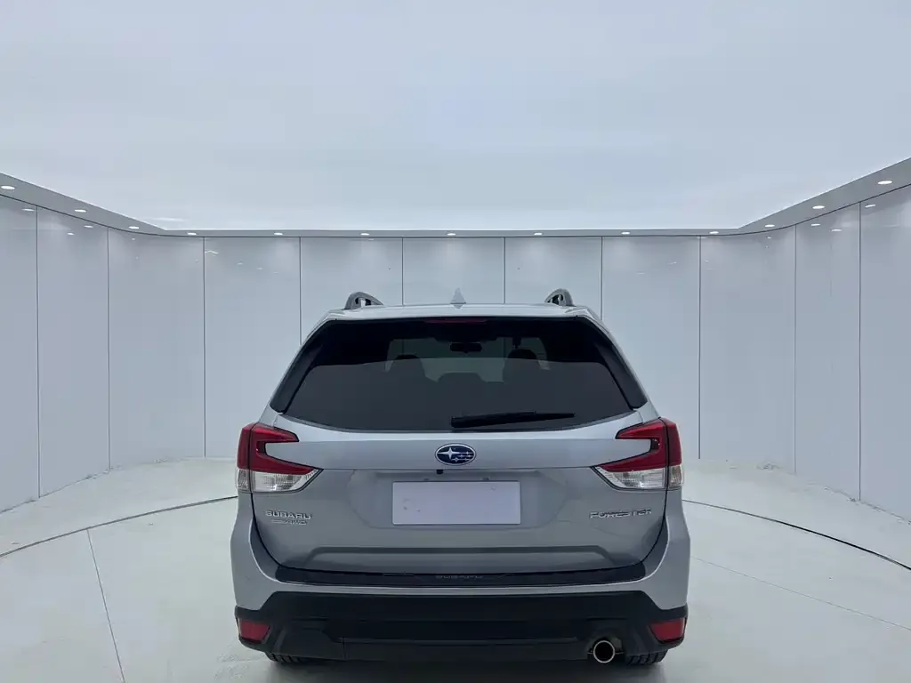 Subaru Forester 2022 из CN, фото 7
