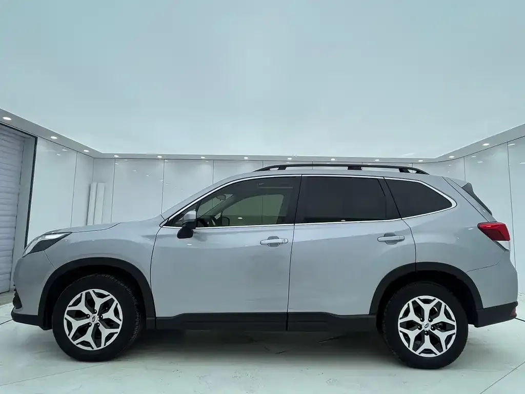Subaru Forester 2022 из CN, фото 3
