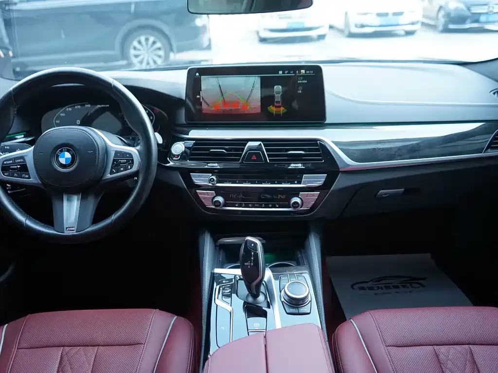 BMW 5 Series — фото 10