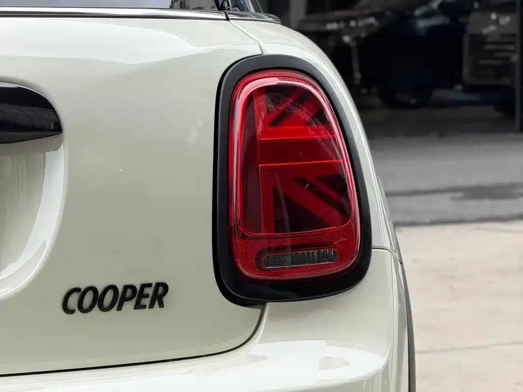 MINI Cooper (3-door) 2021 из CN, фото 2