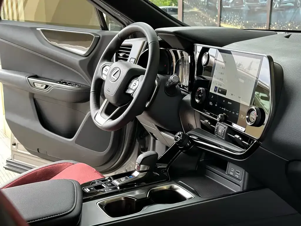 Lexus NX 2024 из CN, фото 8