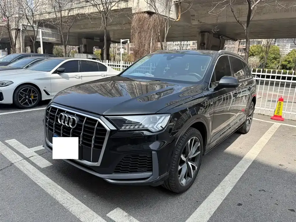 Audi Q7 — фото 5