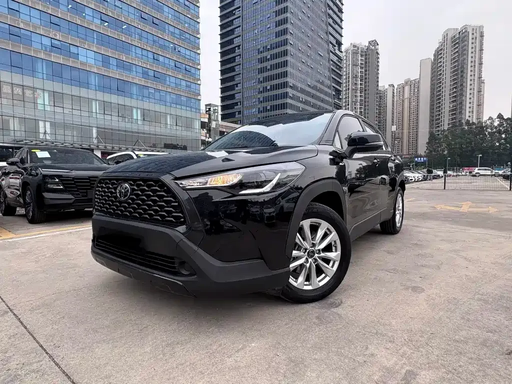 Toyota Corolla Cross 2023 из CN, фото 1
