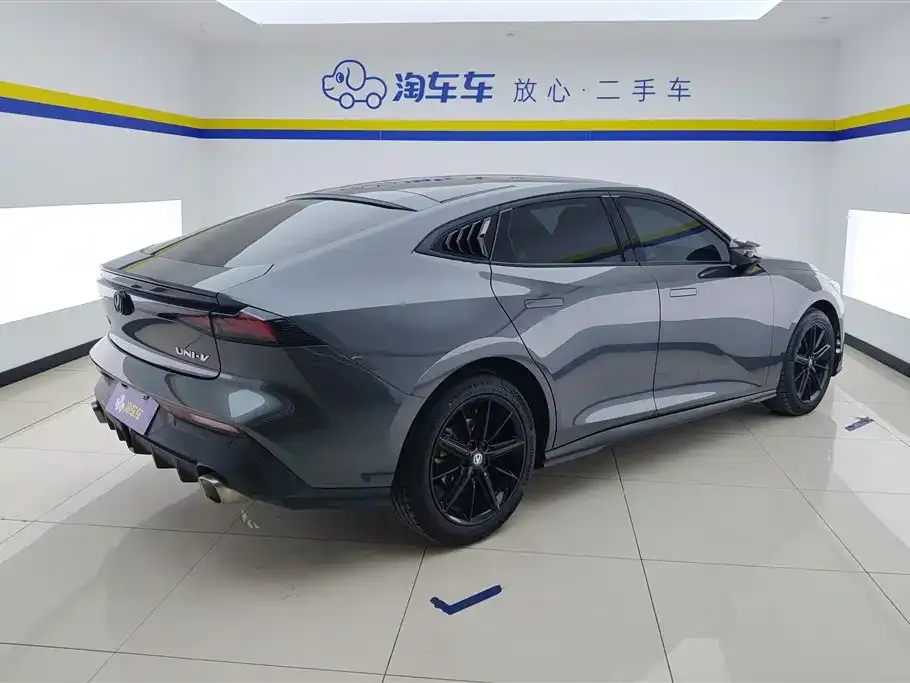 Changan UNI-V 2023 из CN, фото 6