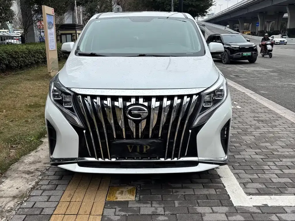 GAC Motor Trumpchi M8 — фото 1