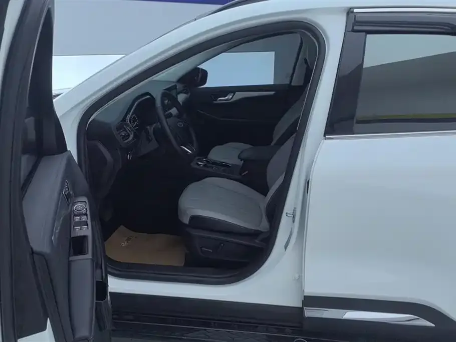 Ford Escape 2024 из CN, фото 8