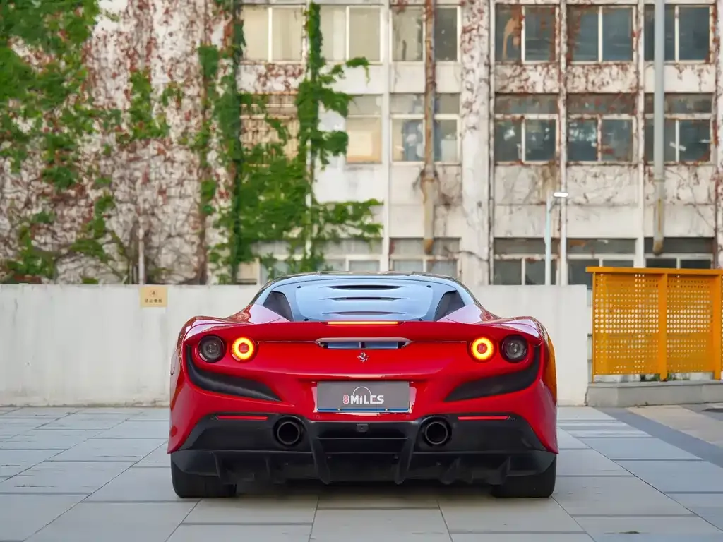 Ferrari F8 — фото 8