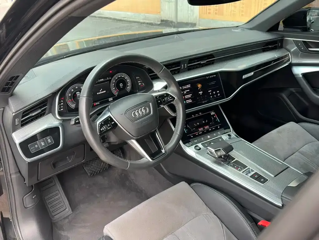 Audi A6L — фото 9